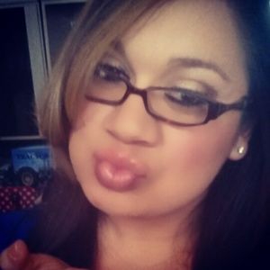 Meet your Posher, Yvette